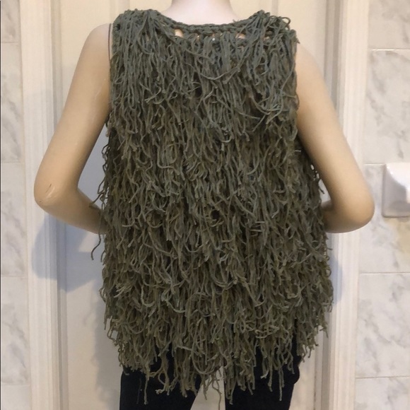 SHAGGY GREEN VEST - Picture 6 of 6